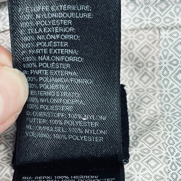 The North Face HyVent Rain Shell Jacket Women’s XL Magenta Waterproof - Picture 9 of 9